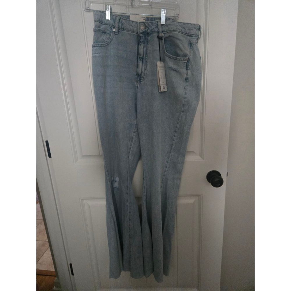 Women's Forever 21 Light Blue Flare Jeans Size10